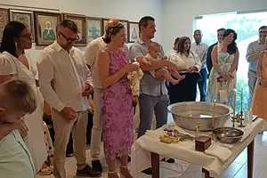 Таинство Крещения младенца Луки. — миниатюра 3